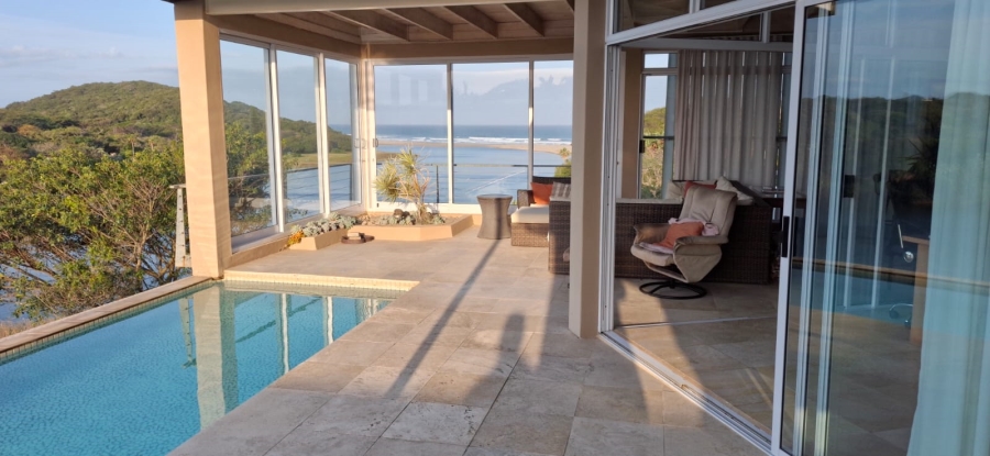7 Bedroom Property for Sale in Bonza Bay Eastern Cape